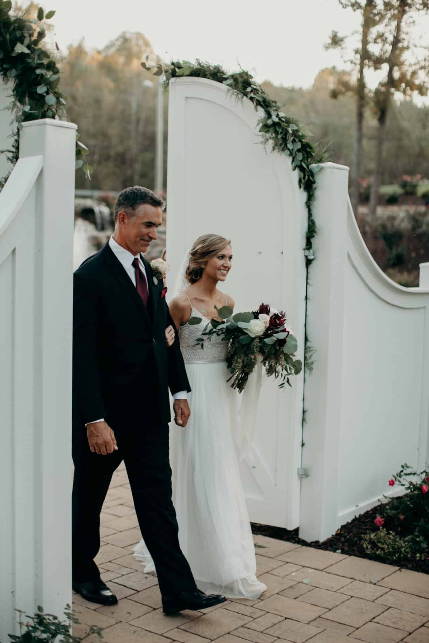 Selecting Your Virginia Wedding Venue | Entwined Events | Venue: Bella Rose Plantation in Lynchburg, VA | Photo Credit: Joe + Kathrina Photography